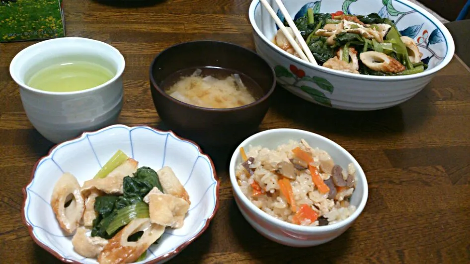 五目炊き込みご飯&小松菜と油揚げの煮浸し&大根の味噌汁|えっちゃんさん