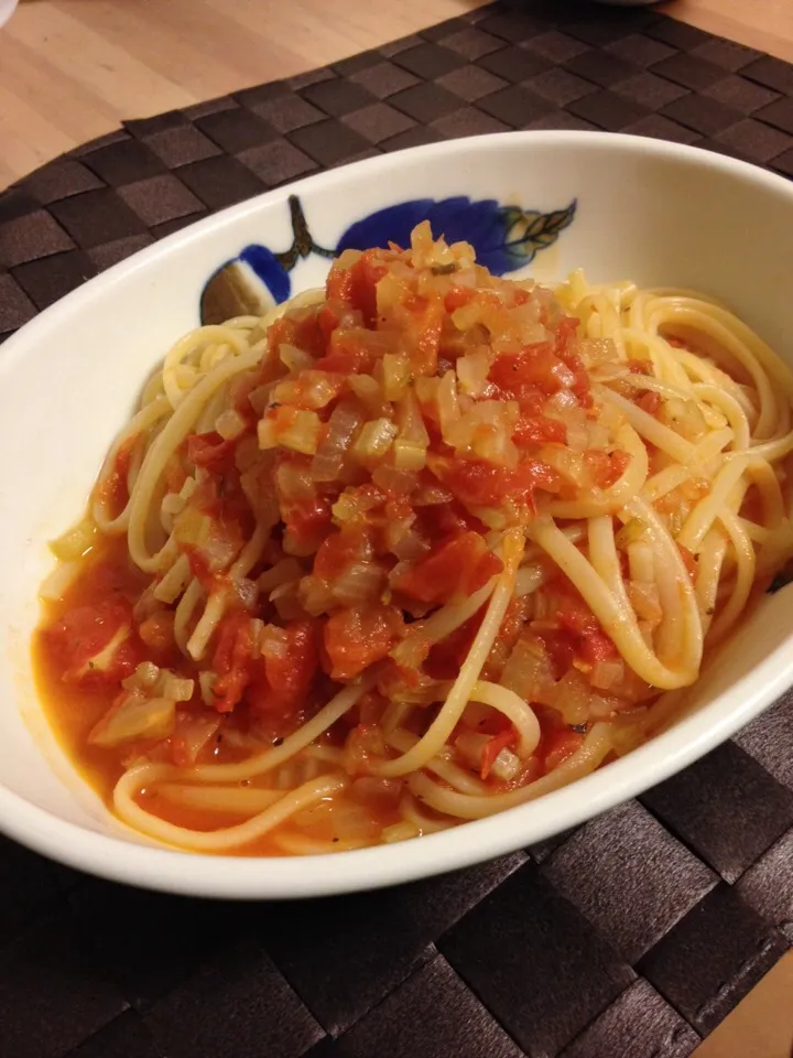 完熟トマト☆桃太郎 たーっぷりのパスタ バーミキュラのお鍋でトマトソースを煮込みました(*^^*)|なほこさん