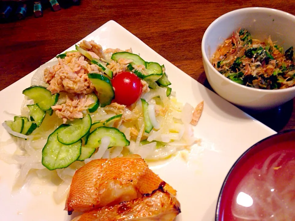 赤魚の中華風照り焼きと新玉ねぎとツナサラダ、山葵菜のお浸し|Fukikoさん