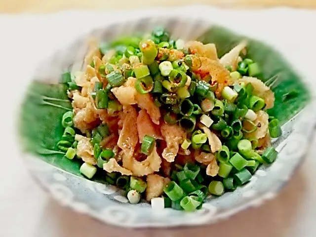 カリッカリに焼いた鶏皮ぽん酢|カトレアさん