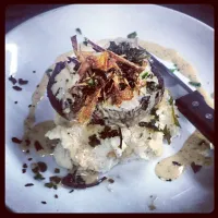 Snapdishの料理写真:our filet mignon served on a bed of mash with a lil fried onions and covered in a pepper sauce.|Steven Doportoさん