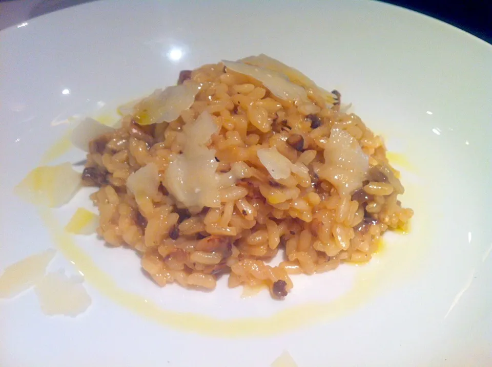 Risotto mantecato with porcini mushroom & pecorino flakes|skyblueさん