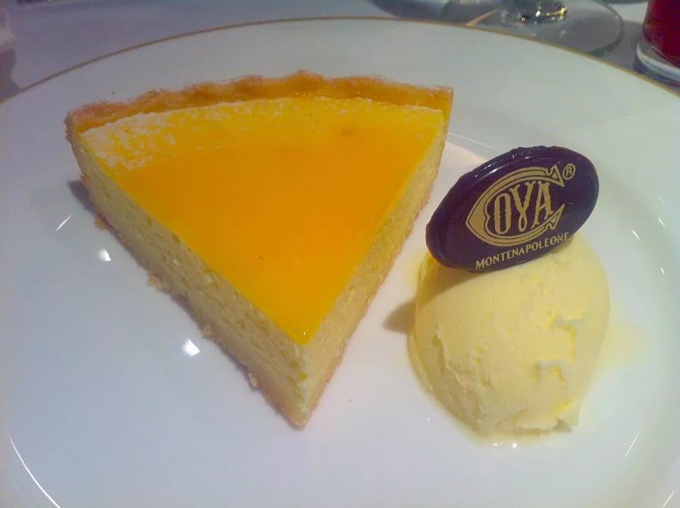 Homemade baked cheese tart with passion fruit served with cream gelato|skyblueさん