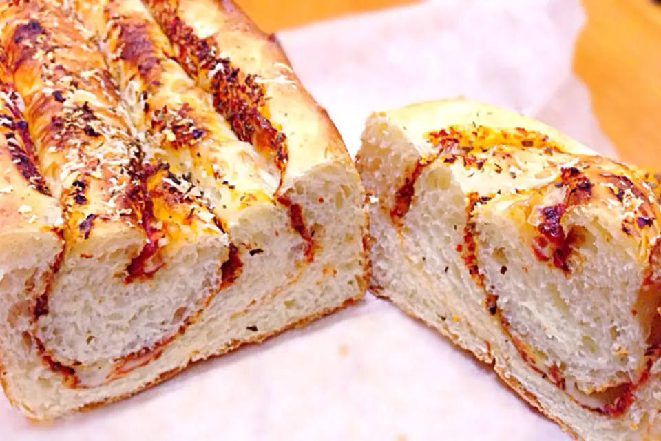 Tomato, Garlic & Cheese Bread|Misstyさん