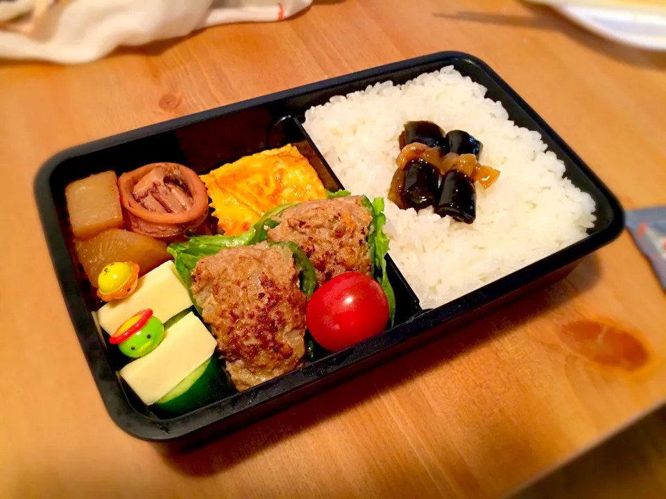 ピーマンの肉詰めとイカ大根弁当（昆布巻のせ）|かなさん