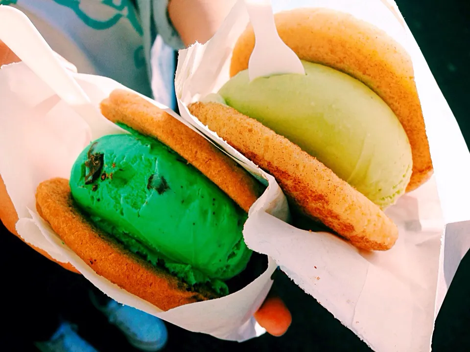 Green Tea w/ snicker doodle cookie & mint chocolate chip w/ chocolate chip cookie|asiayuuuさん