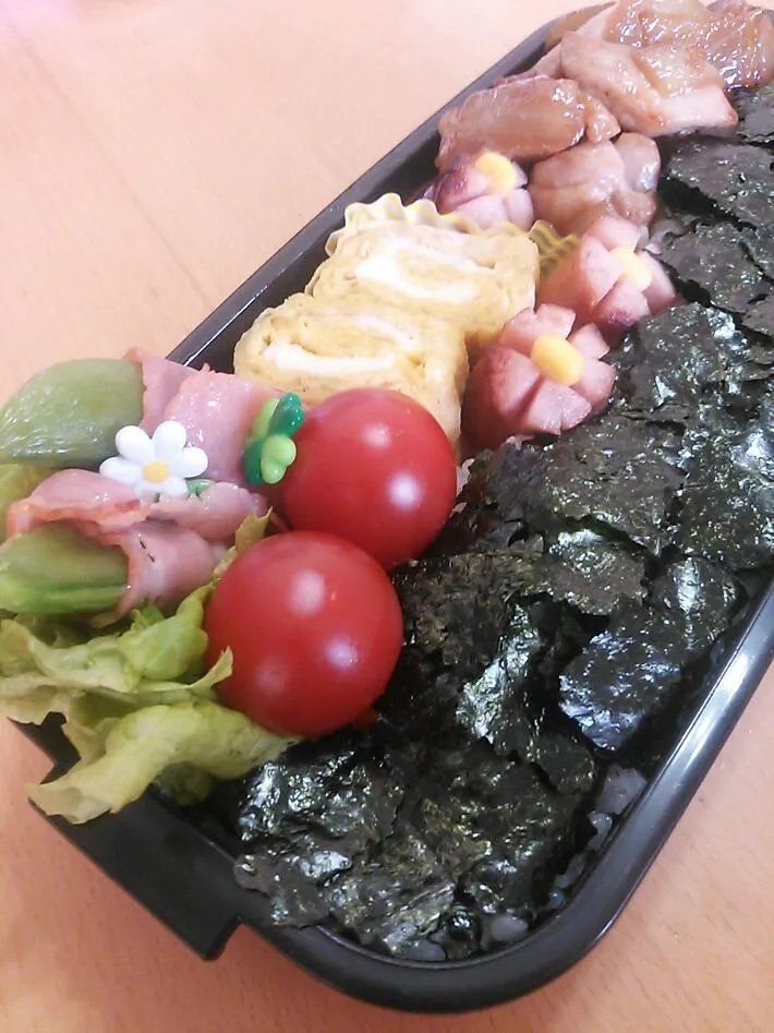 パパ弁当☆海苔弁＆鶏肉の甘辛炒め＆スナックエンドウベーコン巻き♪|Kayo Matsudaさん