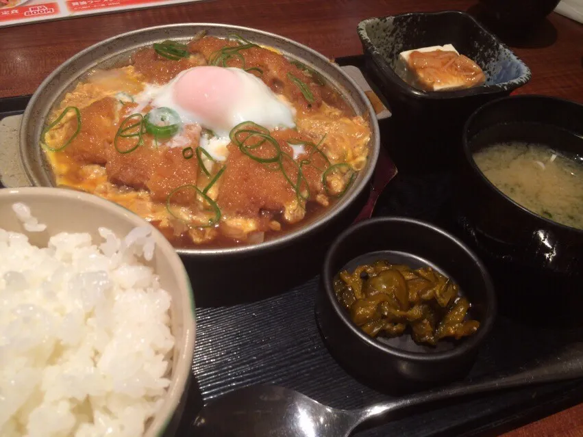 ロースカツ&ヒレカツ煮定食を頂きました。|momongatomoさん