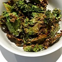 Parmesan kale chips