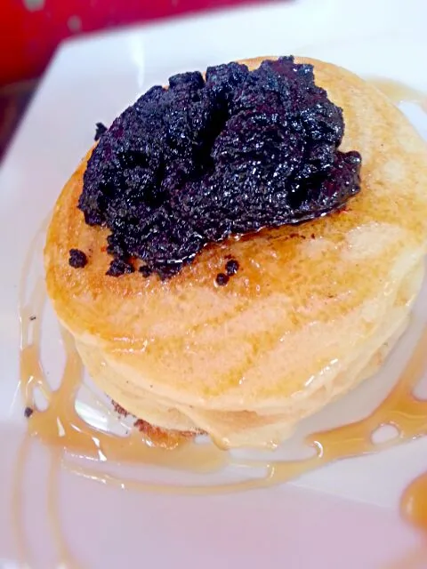 fluffy pancake topped with oreo cookie butter kanto freestyle|Camille Briosoさん