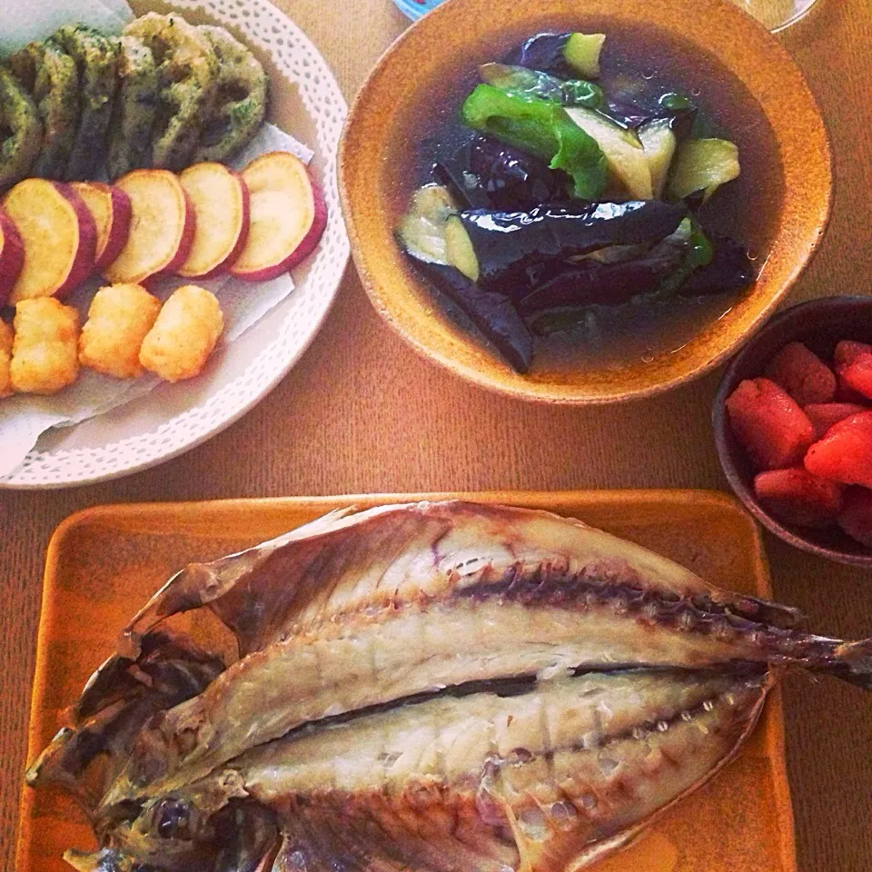 鯵の開き。茄子とピーマンの揚げ浸し。蓮根磯辺揚げ。|あやさん