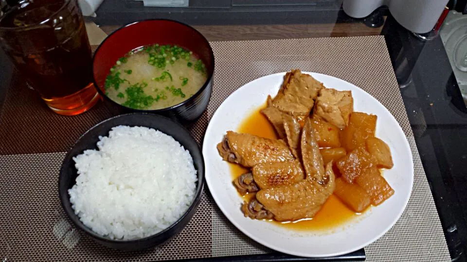 手羽先、焼肉のタレ煮込み|Hiroyuki Ben Wadaさん