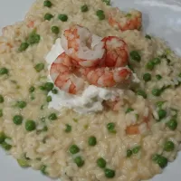 Snapdishの料理写真:Risotto ai piselli con gamberi e cuore di burrata|Antonio Meggiolaroさん