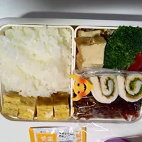 Snapdishの料理写真:ミニハンバーグ・ぐるぐる竹輪・厚揚げの煮物・塩玉子焼き・白ご飯・ふりかけ|Miyuki  Saitoさん