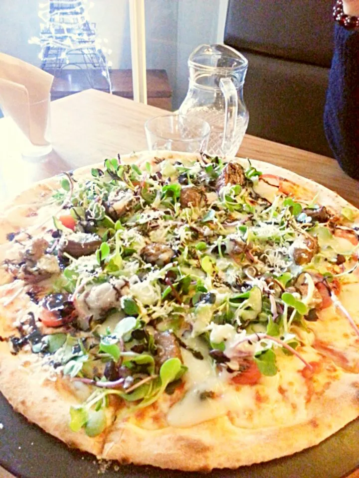 Snapdishの料理写真:salad pizza♥|권지환さん