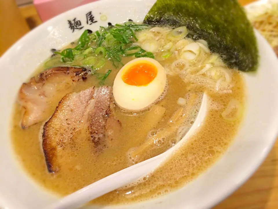 Snapdishの料理写真:鶏白湯魚介ラーメン|Ztlコミュニケーションズさん