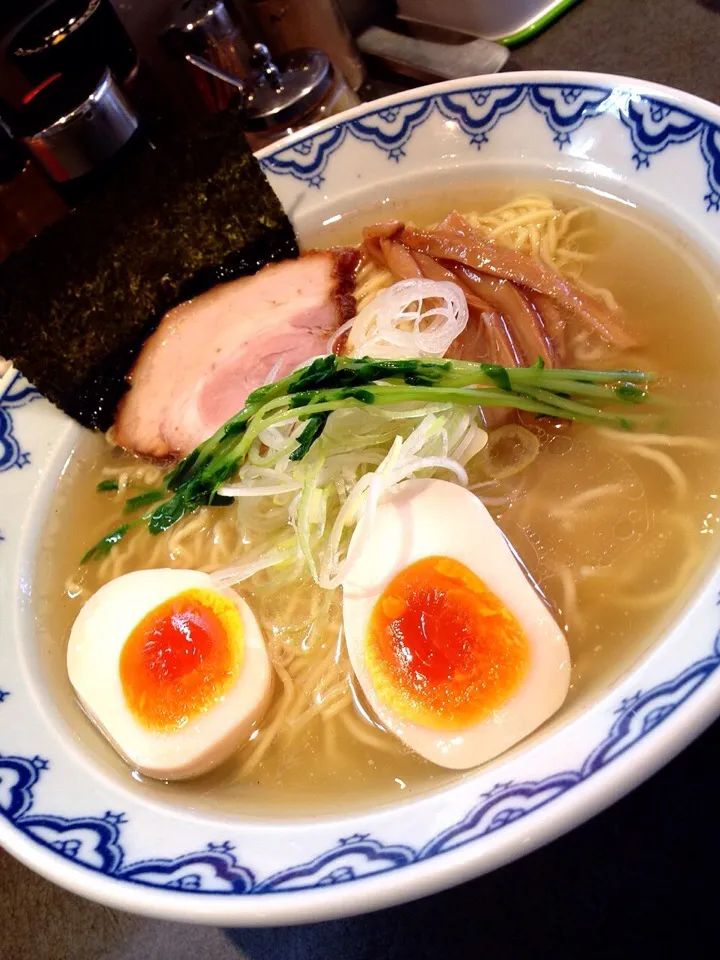 ✨あっさり鶏塩ラーメン🍜|中さんさん