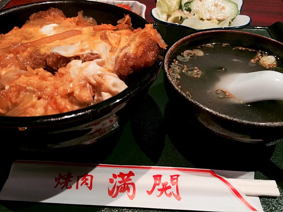 Snapdishの料理写真:焼肉満開のカツ丼|Kuniei Hashizumeさん