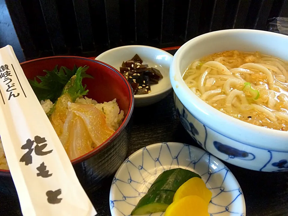 Snapdishの料理写真:白身丼と讃岐うどん|Noriyuki Saitoさん