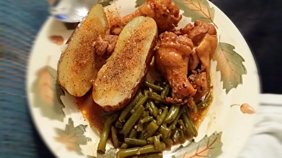 Snapdishの料理写真:Baked Chicken, white boiled Idaho potatoes, and steamed green beans in chicken sauce|Jamelさん