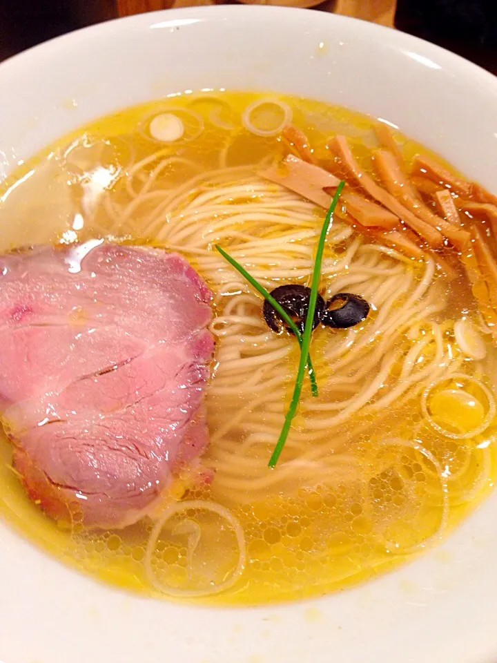 Snapdishの料理写真:塩そば◇japanese soba noodles蔦|Takahide Sakamotoさん