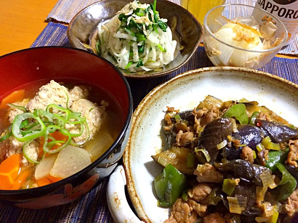 茄子とピーマンと豚肉の辛味噌炒め、いわしのつみれ汁、せりと大根の胡麻ポン酢和え|ぷっくりんこ💙さん