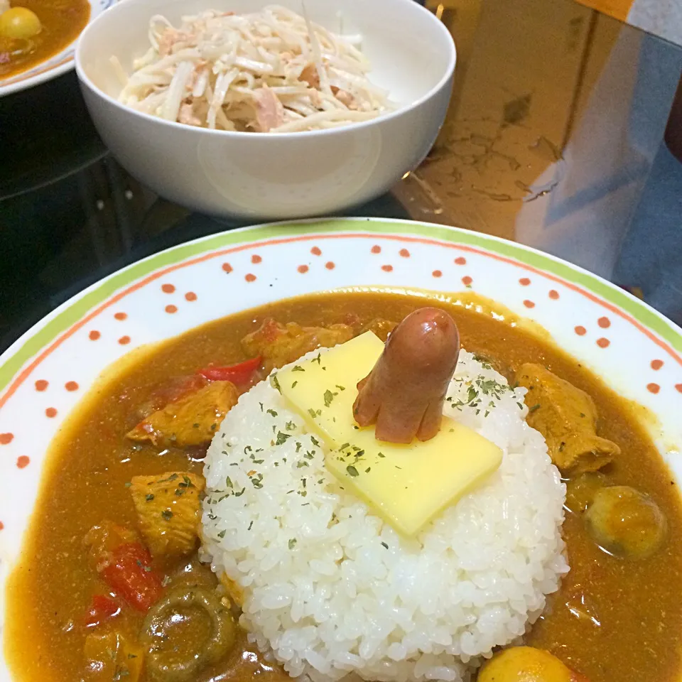 鶏胸肉とマッシュルームのトマトカレー、大根サラダ|Snack PIYOさん