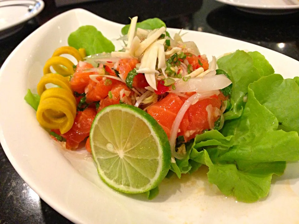 🐟 Salmon Tataki (Thai Style)|sasi-sOmさん