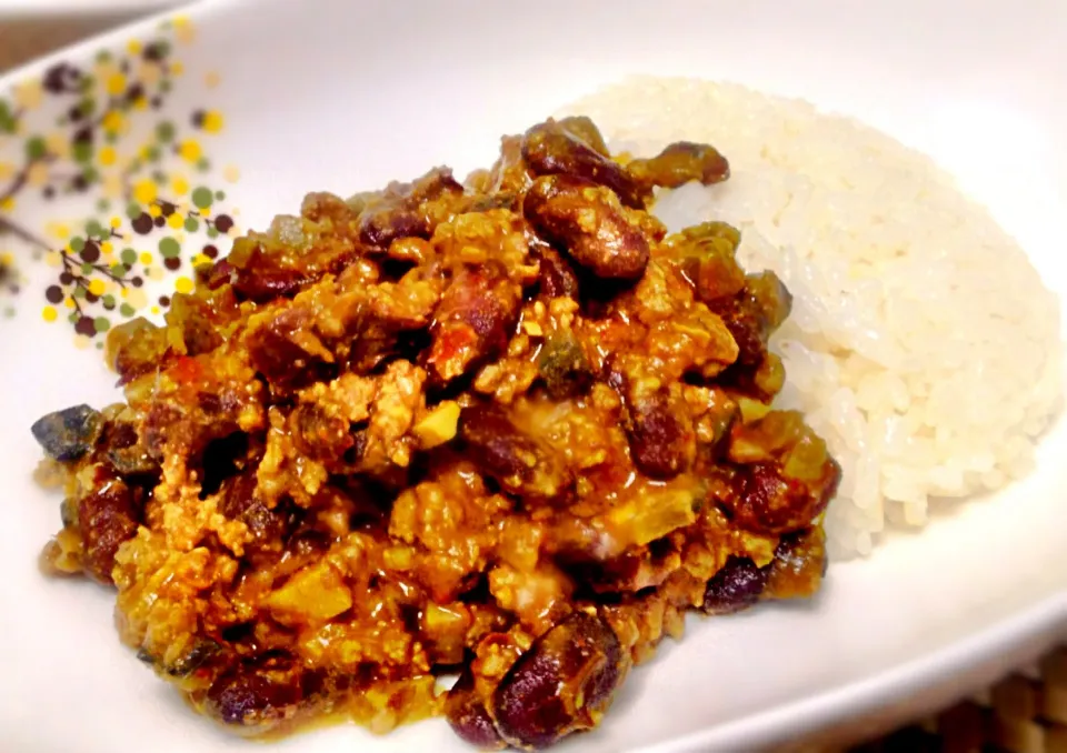 Ground beef and kidney beans curry|Kirk Awiamさん