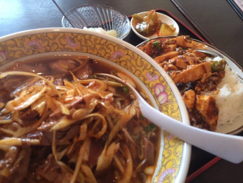 【日替定食】ネギチャーシューメンと小麻婆豆腐丼を頂きました。|momongatomoさん