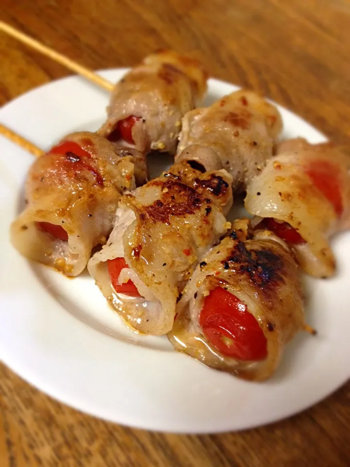 フルーツトマトの肉巻き（Petit Tomato Wrapped with Sliced Pork Belly）|さっくんさん