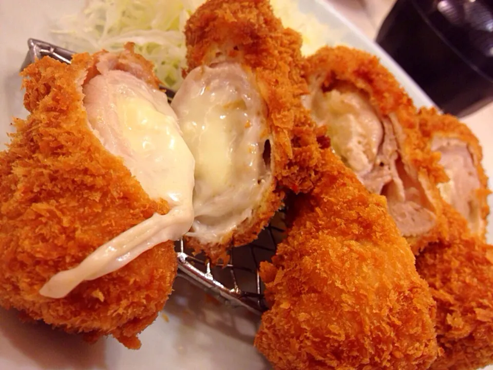 Snapdishの料理写真:Cheese Katsu|Peppermint Butlerさん