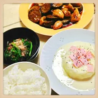 Snapdishの料理写真:茄子と鶏肉の照り甘酢炒め、大根のクリーム煮、ほうれん草のおひたし|wakanowさん