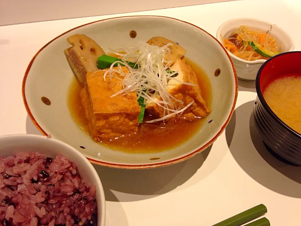 厚揚げとレンコンの肉詰め煮込み とろ〜り柚子胡椒定食|Hiroshi Julio Çakuraiさん