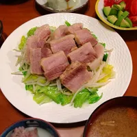 普段ご飯☆茹で塩豚、枝豆豆腐の冷奴ナメタケがけ、トマトとアボカドのサラダ、豚汁|Yuko&Rumさん