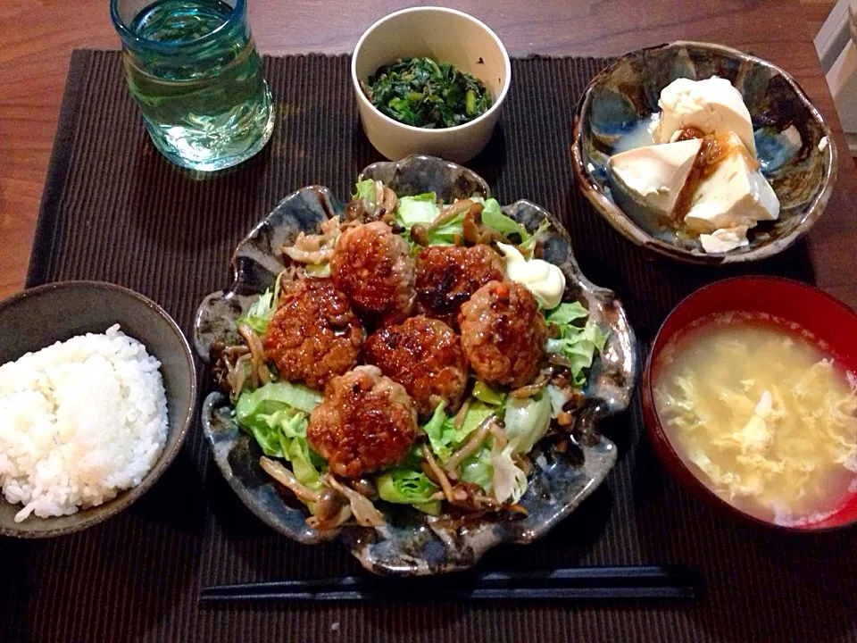 豚バラの甘辛焼き、よせ豆腐油味噌添え、卵スープ、ほうれん草のおひたし|今日の献立さん