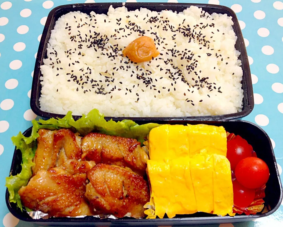 Chicken wings & egg omelet o bento|Liezlさん