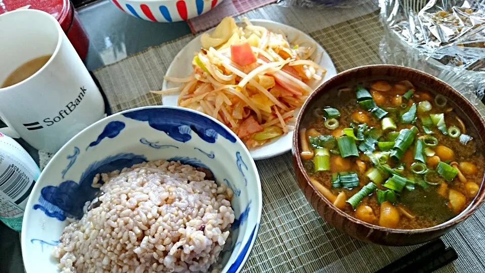 ハム野菜炒め＆なめこの味噌汁|まぐろさん