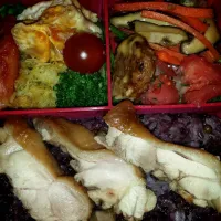 Snapdishの料理写真:鳥の照り焼きお弁当|Malon Middleさん