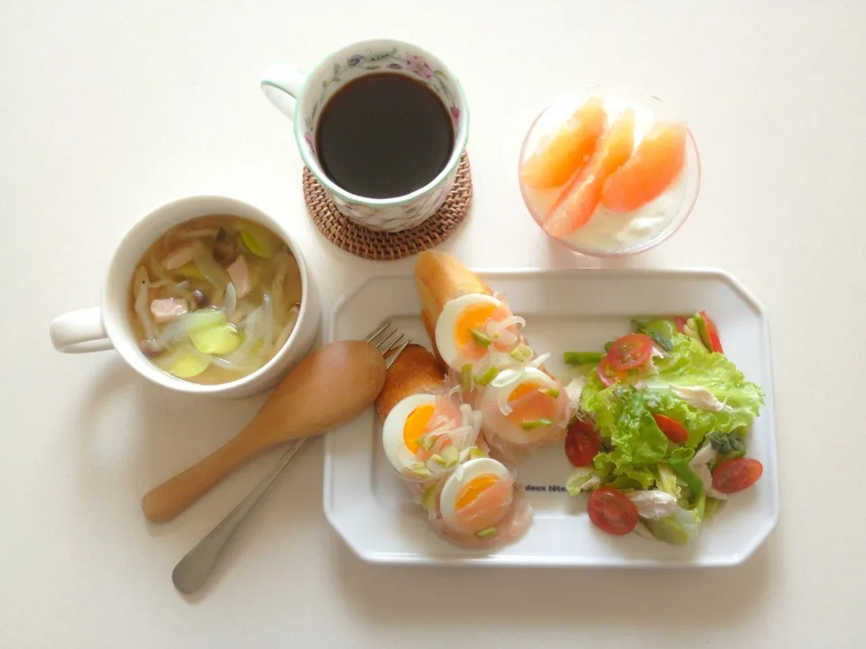 生ハムと玉子のバケットブランチ|みっちぃさん