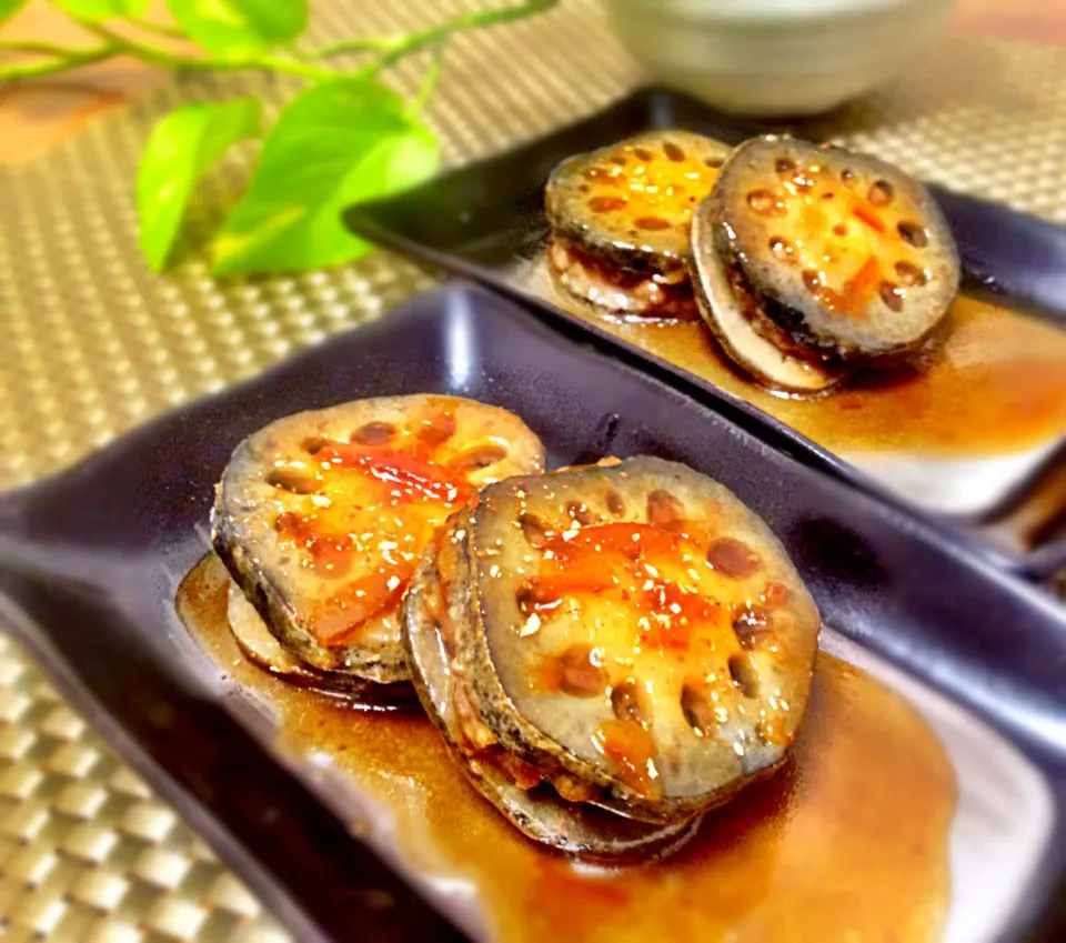 Stuffed lotus root wheels with marmalade teriyaki sauce|Kirk Awiamさん