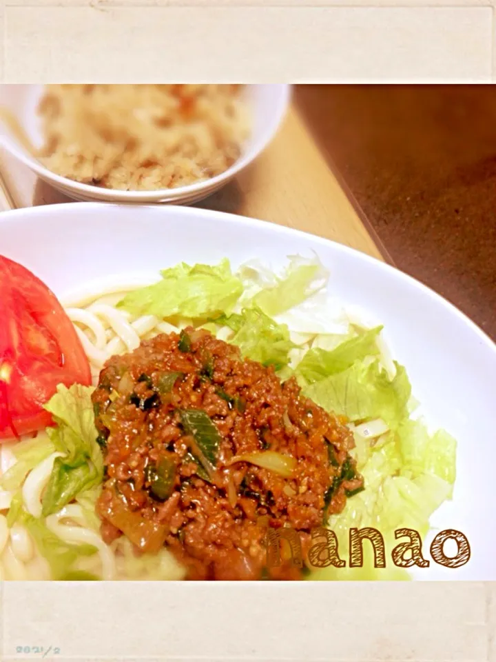 ひとりランチは残り物‼肉味噌うどん＆昨日の舞茸ご飯でお腹いっぱい٩꒰ಂ❛ ▿❛ಂ꒱۶|ナナオさん