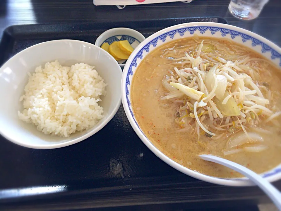 みそラーメン＋半ライス|ぬぬ。さん