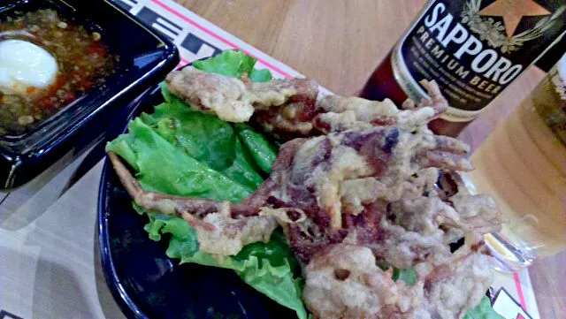 Late Night Snack: Fried Soft Shell Crabs w/ Sapporo|Sean Jeongさん