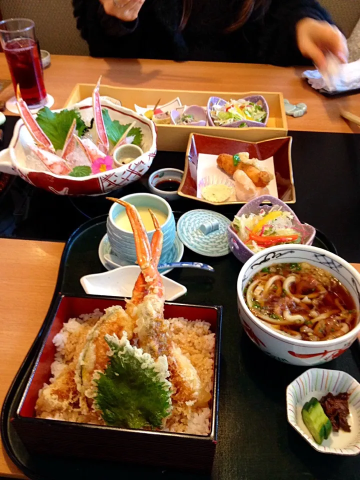 カニ天丼とカニお刺身|ガルキチさん