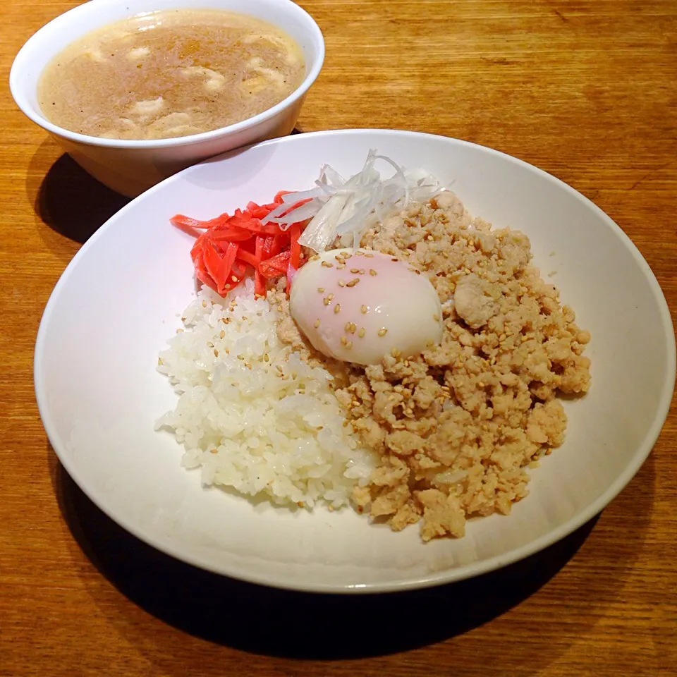 さっぱり鶏そぼろ丼。|Sumison lensmanさん