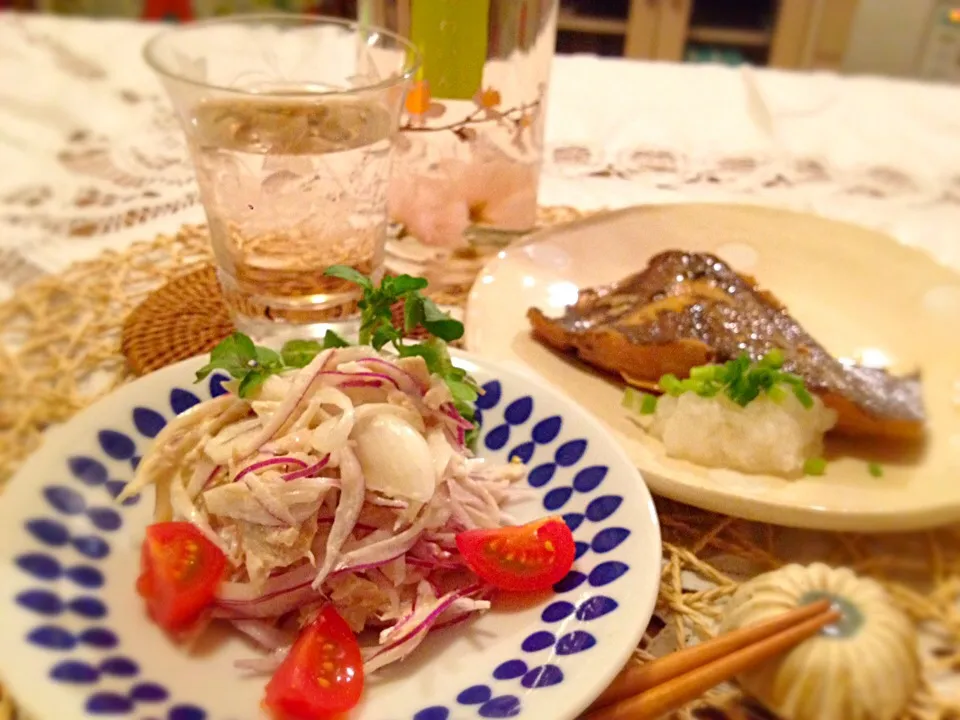 カレイの煮つけと紫玉ねぎとツナのマヨ和え♪|塚本直美さん