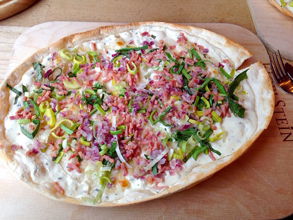 Tarte Flambee (Flammkuchen)|Fujiko Toyohashiさん