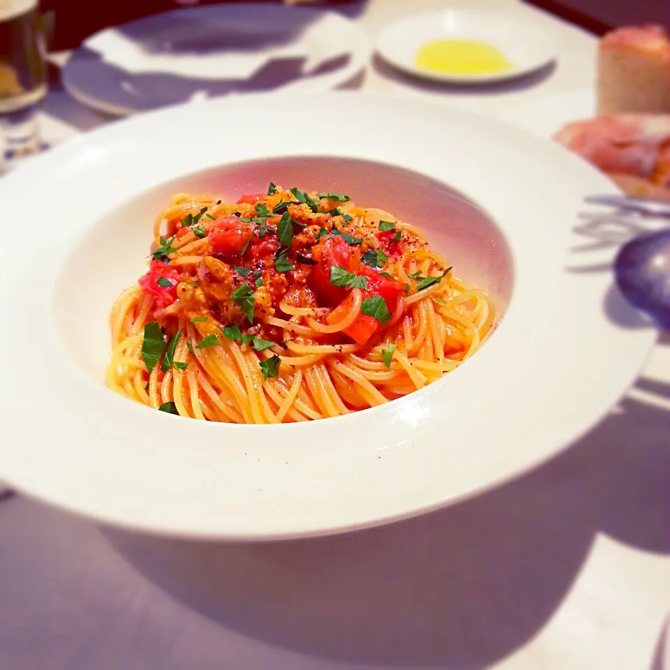 新宿のお気に入りのイタリアン
ウニとトマトのパスタ (๑✧∀✧๑)|yamakumi ♡さん