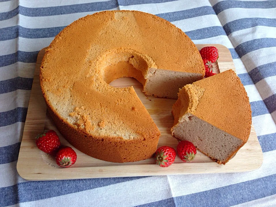 米粉のいちご練乳シフォンケーキ|yurikaさん